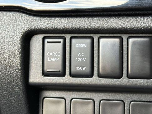Used 2021 Nissan Titan SV w/ SV Convenience Package AWD/4WD image 20