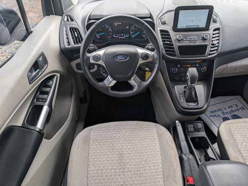 Used 2019 Ford Transit Connect XLT image 7