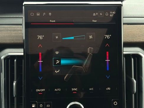 New 2026 GMC Acadia Denali Ultimate w/ LPO, Floor Liner Package AWD/4WD image 31