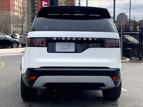 New 2026 Land Rover Discovery Limited Edition image 4