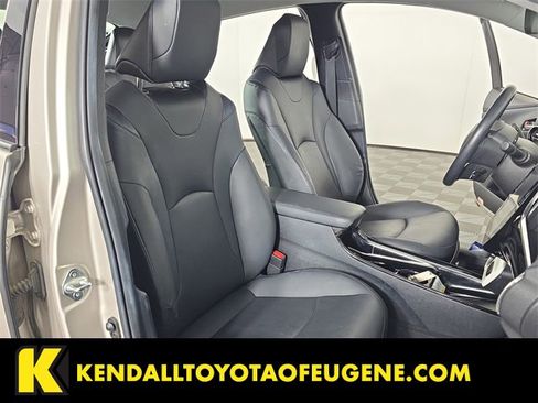 Used 2018 Toyota Prius Prime Premium image 18