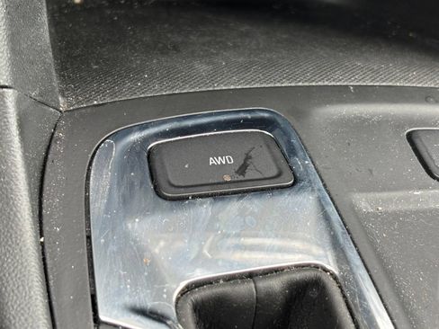 Used 2023 Chevrolet Equinox LT w/ LPO, Floor Liner Package AWD/4WD image 11