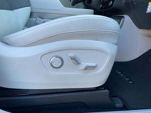 New 2026 Hyundai Ioniq 9 SEL w/ Tow & Go Package image 28