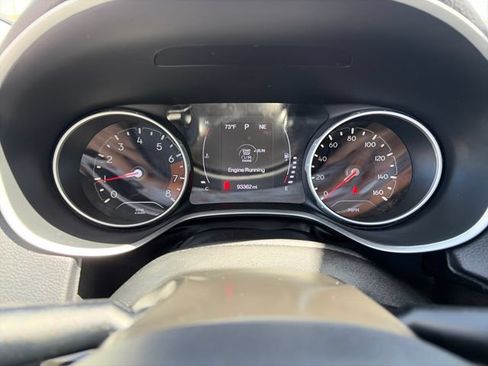 Used 2018 Jeep Compass Latitude FWD image 28