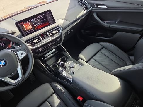 Used 2023 BMW X4 xDrive30i w/ Premium Package image 13