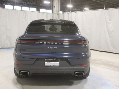 Used 2024 Porsche Cayenne Coupe AWD/4WD image 20