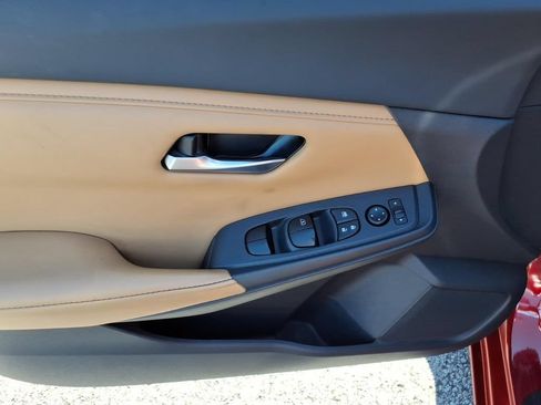 Certified 2022 Nissan Sentra SV w/ SV Premium Package FWD image 3
