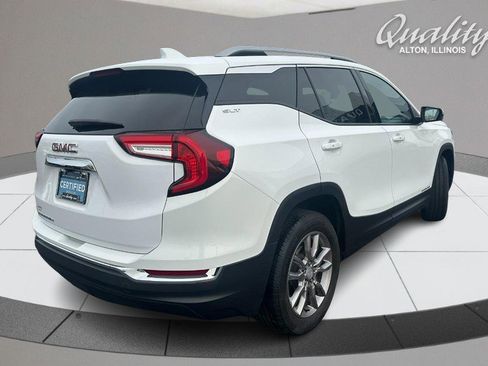 Used 2023 GMC Terrain SLT image 4