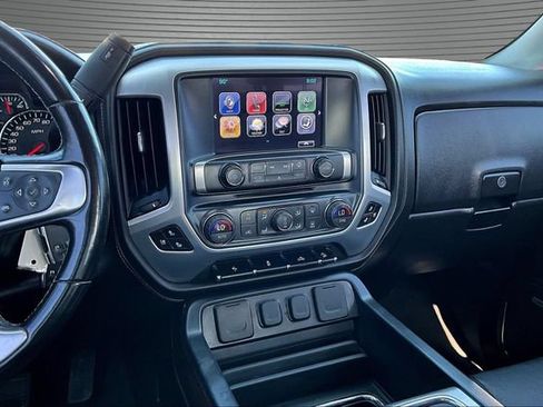 Used 2018 GMC Sierra 1500 SLT w/ SLT Premium Package AWD/4WD image 10