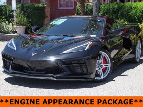 Used 2021 Chevrolet Corvette Stingray Preferred Cpe w/ Z51 Performance Package RWD image 4