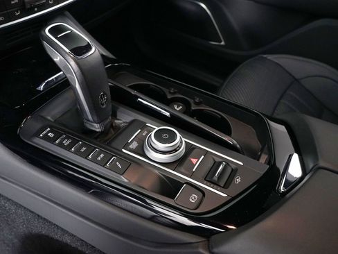 Used 2022 Maserati Levante Modena AWD/4WD image 29