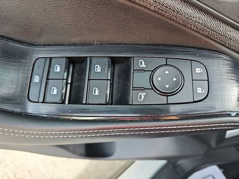 Used 2023 Nissan Rogue SV FWD image 28
