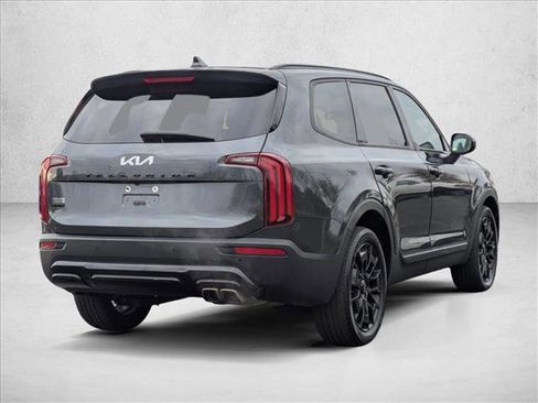 Used 2022 Kia Telluride EX w/ EX Premium Package image 5