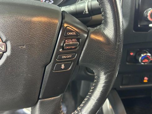 Used 2022 Nissan Frontier SV w/ Technology Package image 27