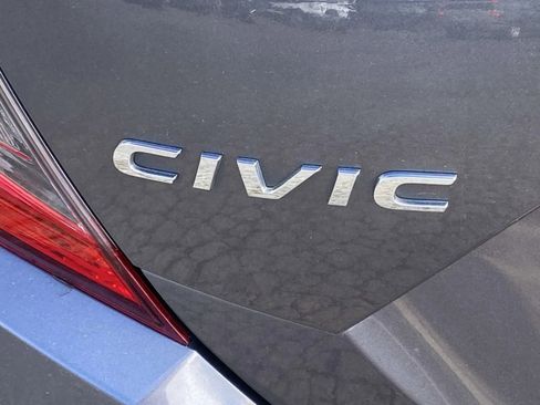 Used 2019 Honda Civic Sport image 8