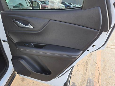 Used 2023 Chevrolet Blazer LT w/ Convenience Package image 8