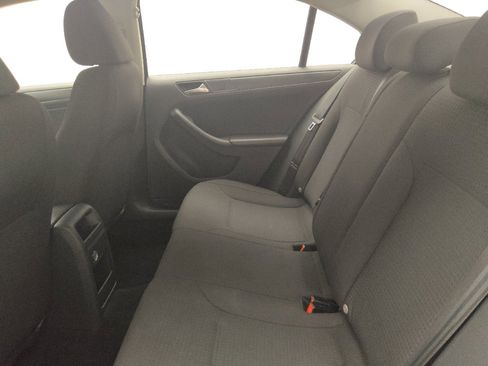 Used 2015 Volkswagen Jetta S image 18