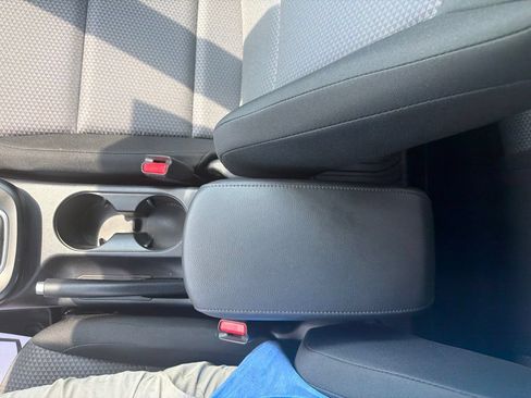 Used 2025 Kia Soul LX w/ LX Technology Package FWD image 19