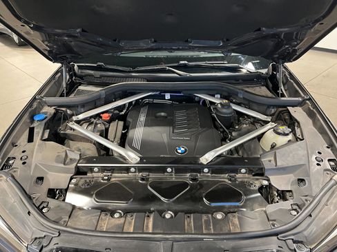 Used 2022 BMW X5 xDrive40i w/ M Sport Package image 49