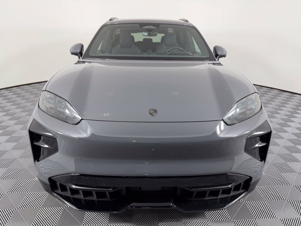 Certified 2026 Porsche Cayenne Turbo AWD/4WD image 9