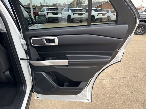 Used 2021 Ford Explorer XLT w/ Class III Trailer Tow Package image 24