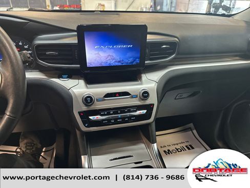 Used 2024 Ford Explorer XLT w/ Equipment Group 202A RWD image 20