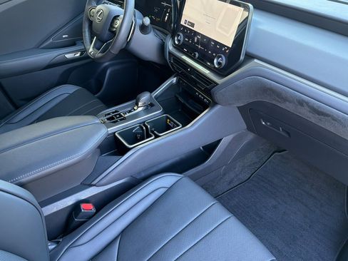 Certified 2026 Lexus TX 500h AWD w/ Technology Package image 20