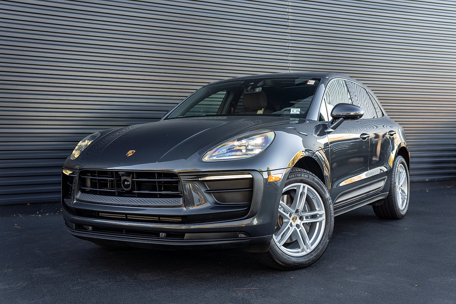 Certified 2026 Porsche Macan AWD/4WD image 1