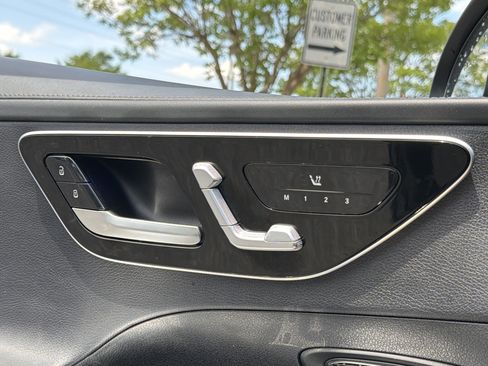Used 2023 Mercedes-Benz C 300 4MATIC Sedan image 13