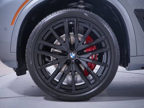 Used 2026 BMW X5 sDrive40i w/ M Sport Package RWD image 2