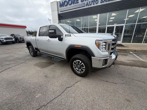 Used 2022 GMC Sierra 2500 SLE w/ SLE Value Package; image 2