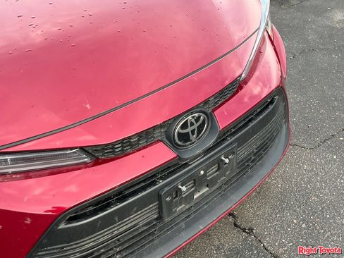 Certified 2025 Toyota Corolla LE FWD image 7