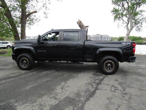 Used 2021 Chevrolet Silverado 2500 Custom w/ Custom Value Package AWD/4WD image 5
