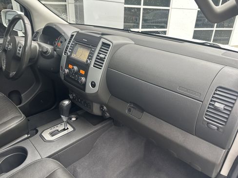 Used 2020 Nissan Frontier PRO-4X w/ Pro-4x Utility Package AWD/4WD image 31