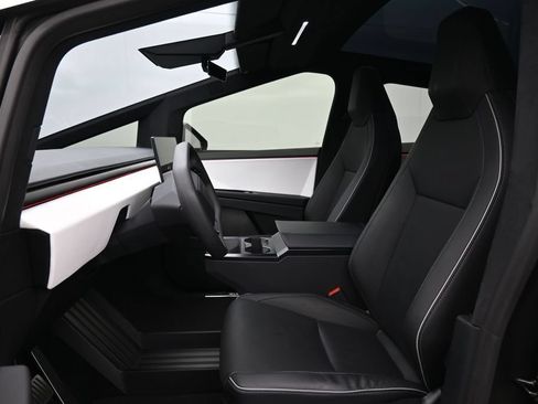 Used 2024 Tesla Cybertruck AWD Crew Cab image 10