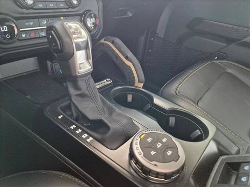 Used 2025 Ford Bronco Badlands AWD/4WD image 10