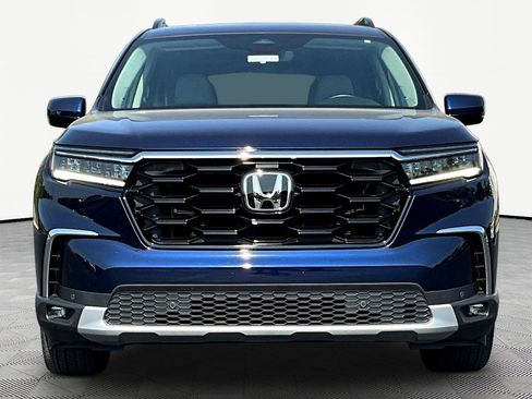 Used 2024 Honda Pilot Touring image 2
