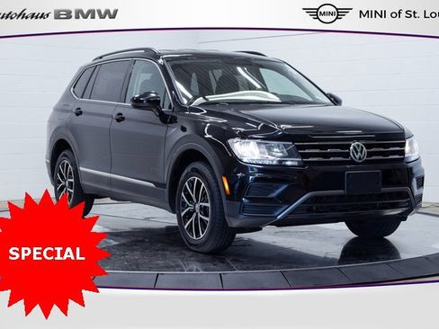 Used 2021 Volkswagen Tiguan SE image 1