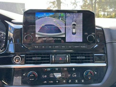 Certified 2024 Nissan Pathfinder SL w/ SL Premium Package image 21