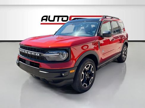 Used 2023 Ford Bronco Sport Outer Banks w/ Tech Package AWD/4WD image 3