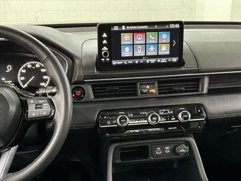 Used 2025 Honda Pilot Touring image 13