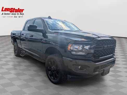Used 2022 RAM 2500 Big Horn w/ Night Edition AWD/4WD image 7