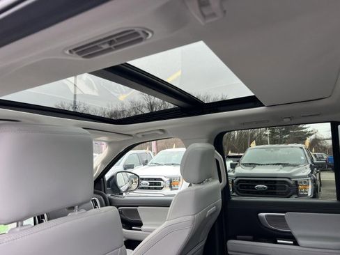 Certified 2025 Ford Expedition Max Platinum AWD/4WD image 26