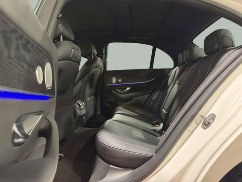 Used 2018 Mercedes-Benz E 300 4MATIC image 25
