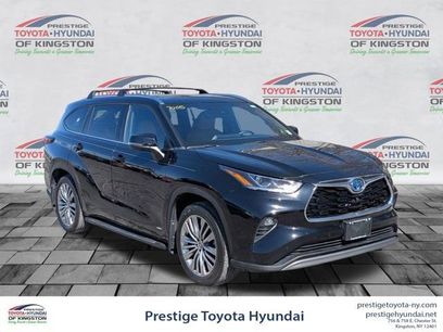 Used 2024 Toyota Highlander Platinum