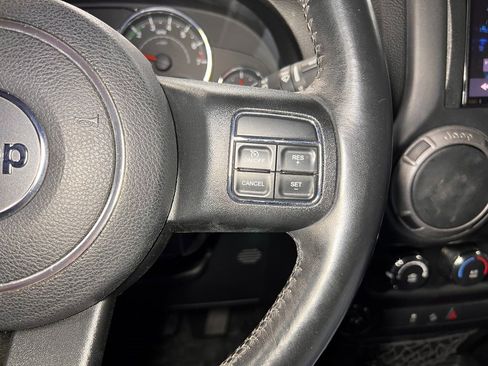 Used 2016 Jeep Wrangler Unlimited Sport image 16