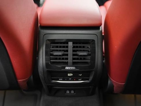 Used 2022 BMW X4 xDrive30i AWD/4WD image 32