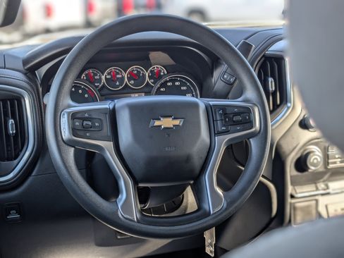 Used 2020 Chevrolet Silverado 1500 LT image 15
