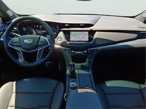 Used 2025 Cadillac XT5 Sportv w/ Technology Package AWD/4WD image 10