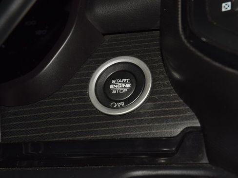 Used 2024 RAM 2500 Limited image 32